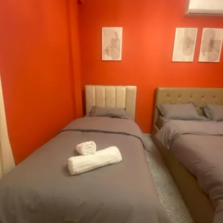 Juli's Apartment *